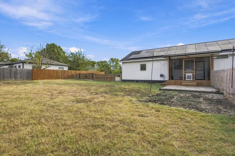 505 N White Oak, Dodd City TX 75438 - Photo 32