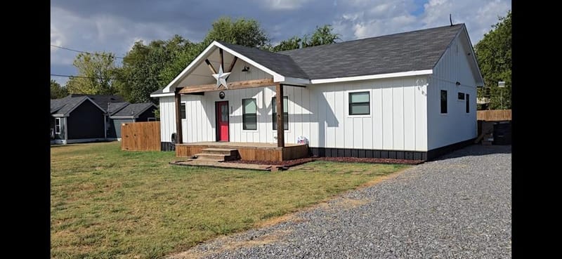 505 N White Oak, Dodd City TX 75438