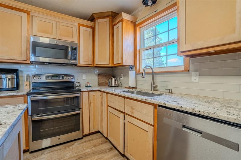 611 Billings Road, Tolar TX 76476 - Photo 12