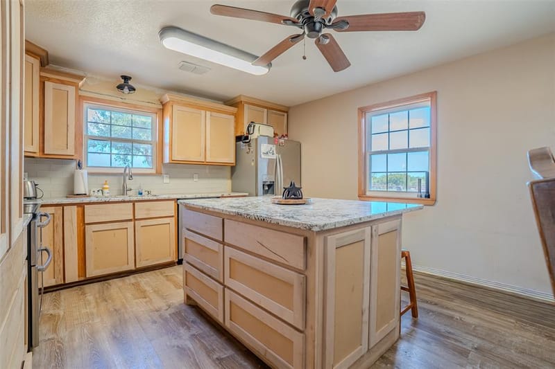 611 Billings Road, Tolar TX 76476 - Photo 9