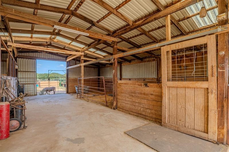 611 Billings Road, Tolar TX 76476 - Photo 24