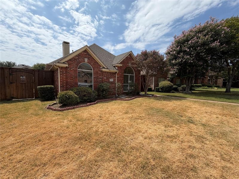 8703 Stonecrest Drive, Irving TX 75063 - Photo 22