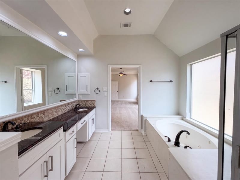 8703 Stonecrest Drive, Irving TX 75063 - Photo 20