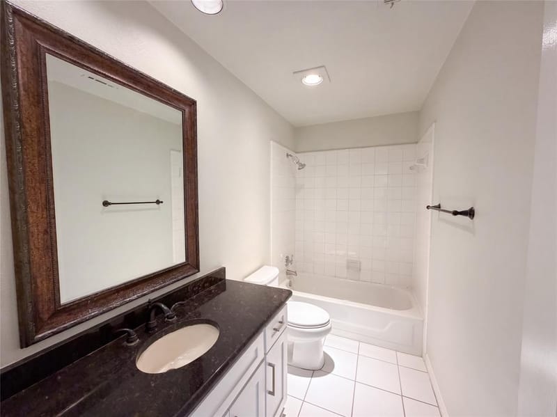 8703 Stonecrest Drive, Irving TX 75063 - Photo 19