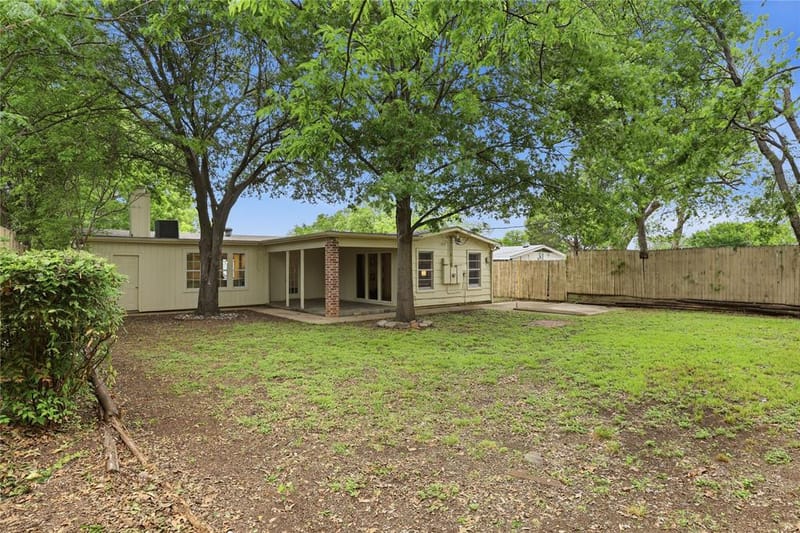 1314 E Lovers Lane, Arlington TX 76010 - Photo 37