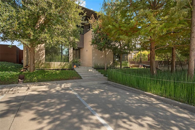 60 Vanguard Way, Dallas TX 75243 - Photo 32