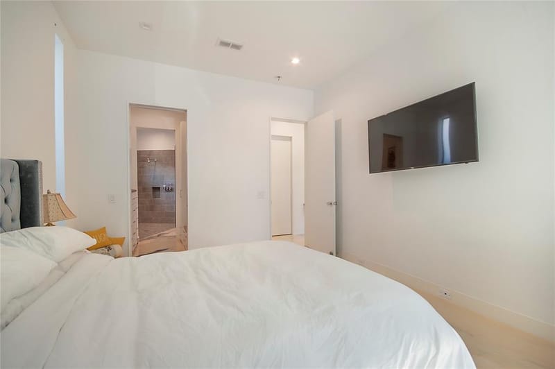 60 Vanguard Way, Dallas TX 75243 - Photo 19