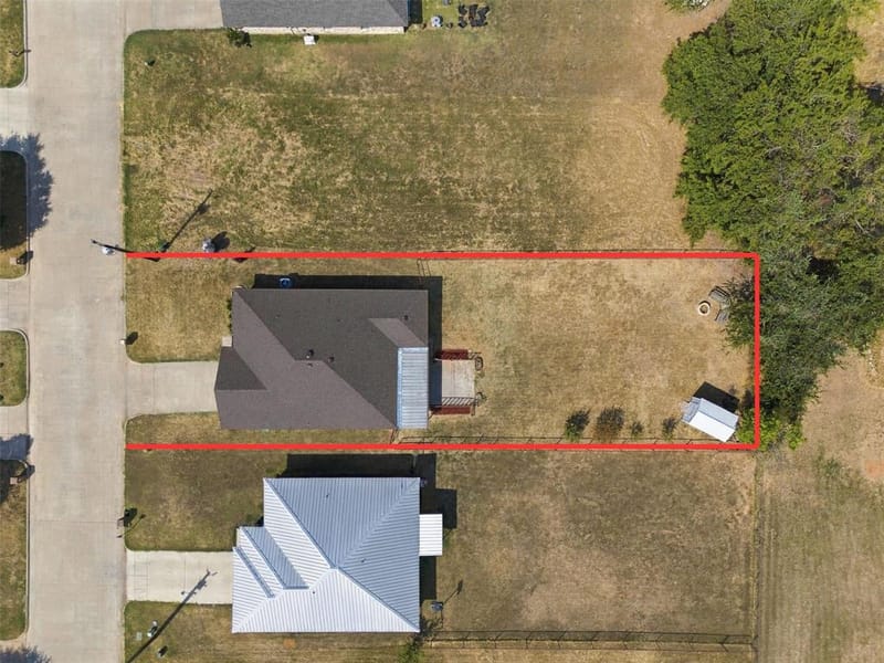 108 Chisolm Trail Court, Springtown TX 76082 - Photo 28