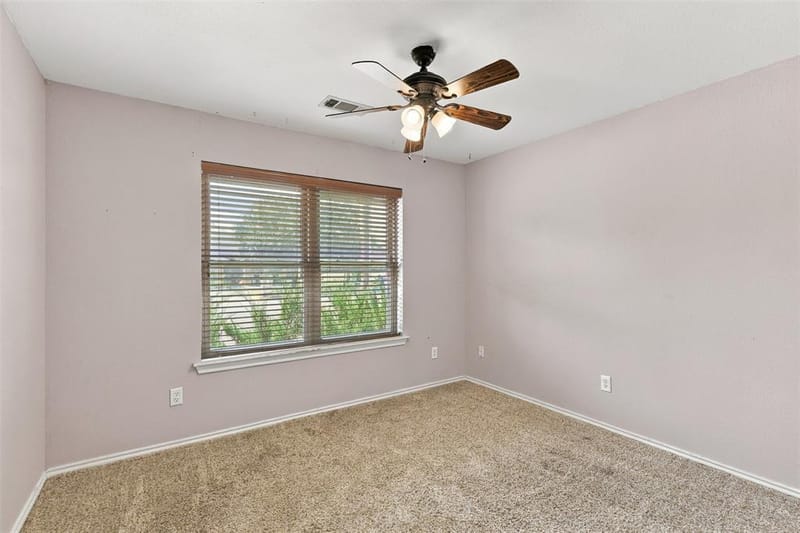 108 Chisolm Trail Court, Springtown TX 76082 - Photo 9