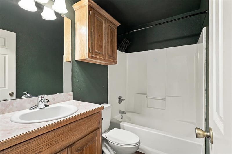108 Chisolm Trail Court, Springtown TX 76082 - Photo 10
