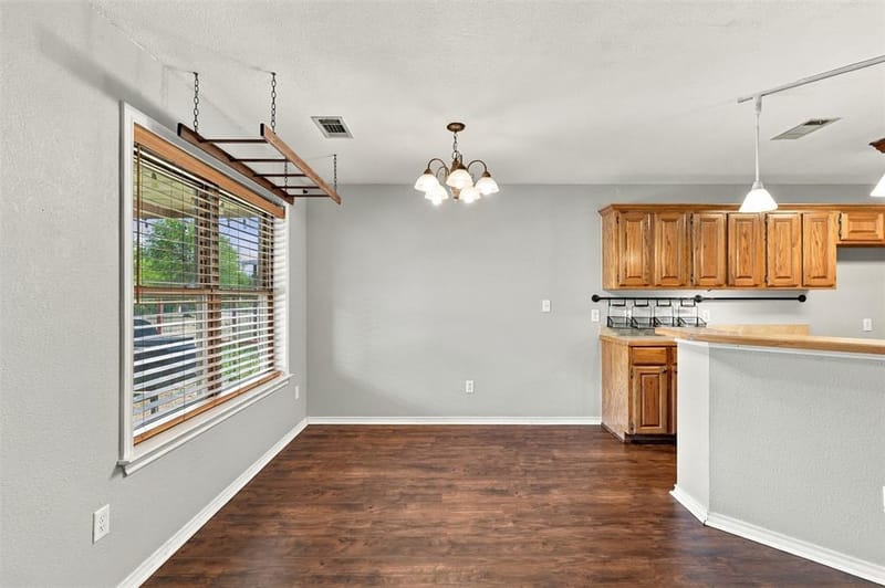 108 Chisolm Trail Court, Springtown TX 76082 - Photo 14