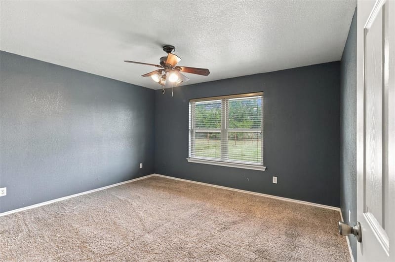 108 Chisolm Trail Court, Springtown TX 76082 - Photo 19