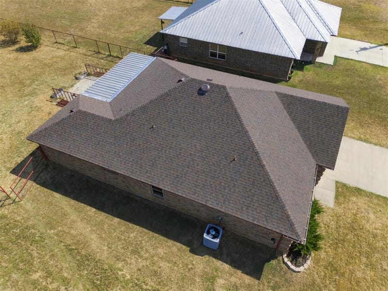 108 Chisolm Trail Court, Springtown TX 76082 - Photo 29