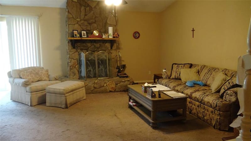 2107 Bordeaux Drive, Carrollton TX 75007 - Photo 2