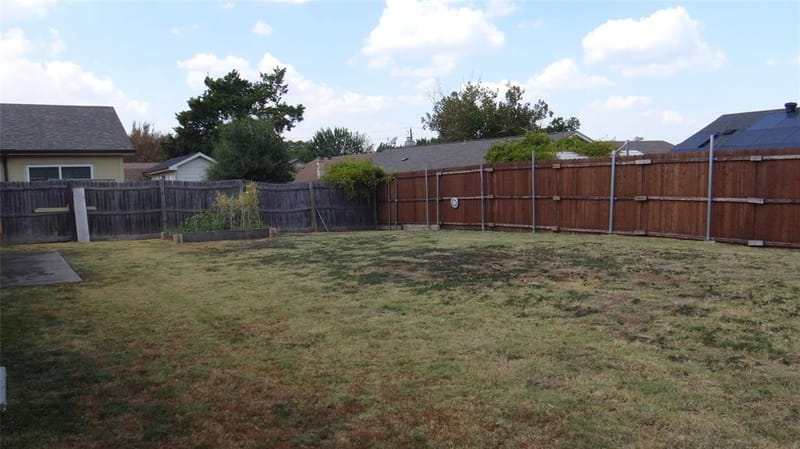 2107 Bordeaux Drive, Carrollton TX 75007 - Photo 15