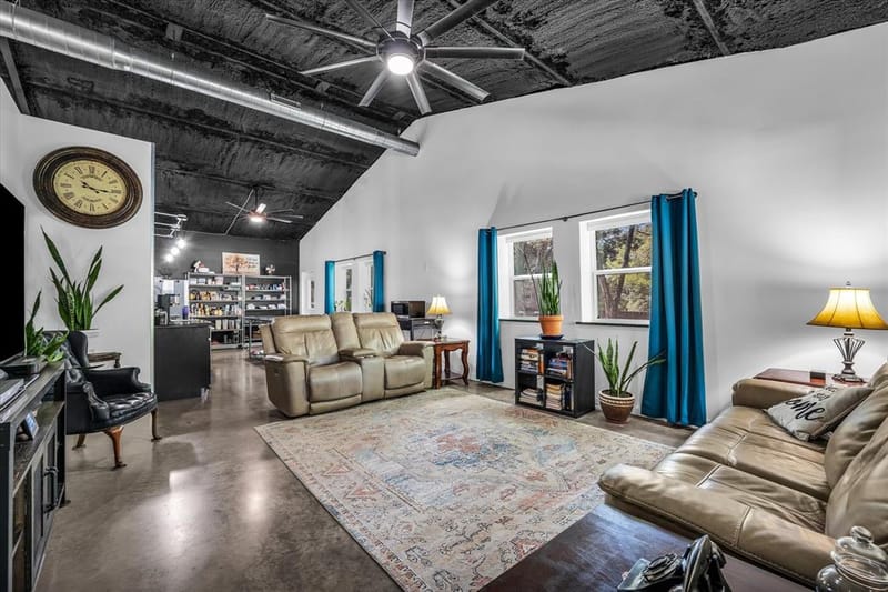 9340 Apache Trail, Rio Vista TX 76093 - Photo 23
