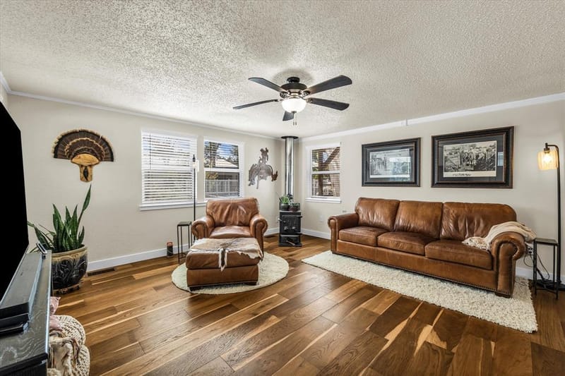 9340 Apache Trail, Rio Vista TX 76093 - Photo 5