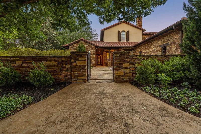 2215 King Fisher Drive, Westlake TX 76262 - Photo 2