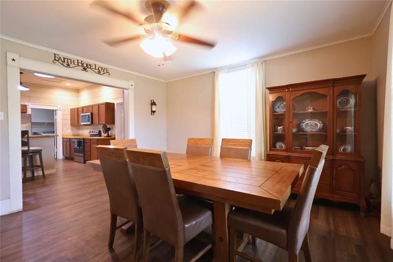 210 Hopkins, Alba TX 75410 - Photo 3