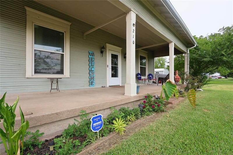 210 Hopkins, Alba TX 75410 - Photo 32