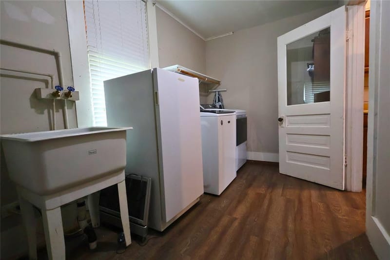 210 Hopkins, Alba TX 75410 - Photo 8