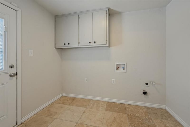 2400 W Lavender Lane, Arlington TX 76013 - Photo 13