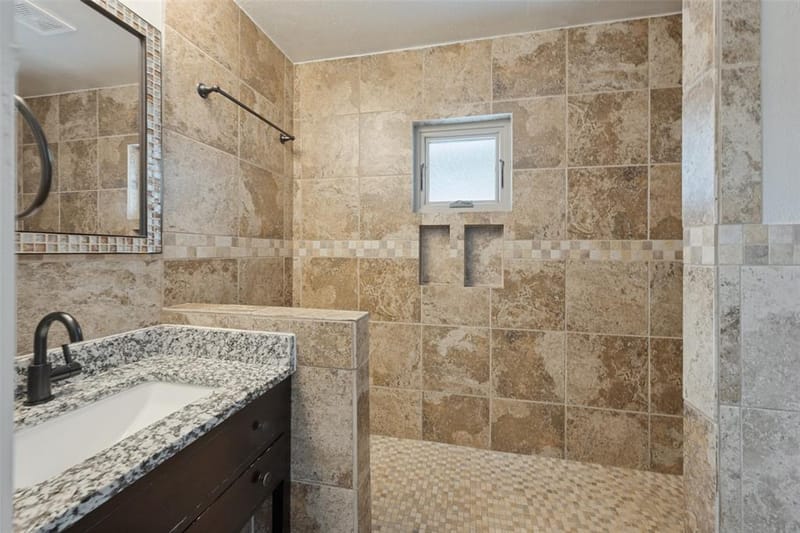 2400 W Lavender Lane, Arlington TX 76013 - Photo 16