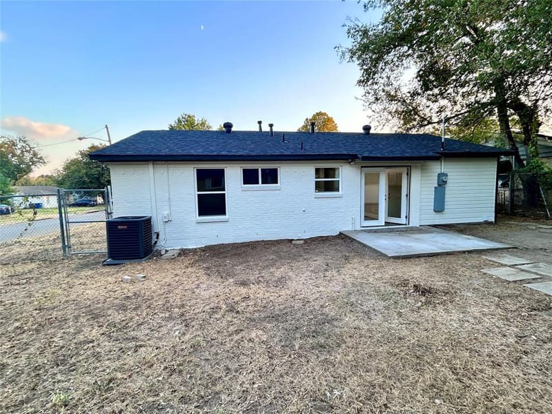 705 Jadewood Drive, Dallas TX 75232 - Photo 7