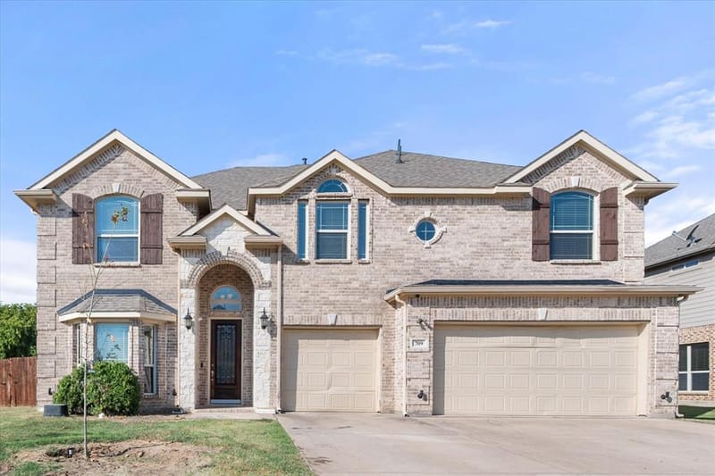 709 Netherfield Parkway, Mansfield TX 76063