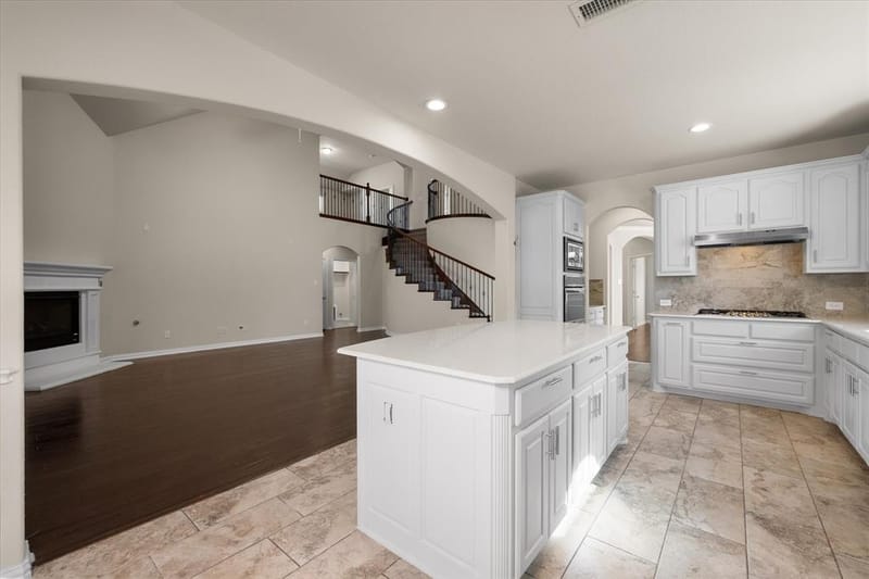 709 Netherfield Parkway, Mansfield TX 76063 - Photo 9