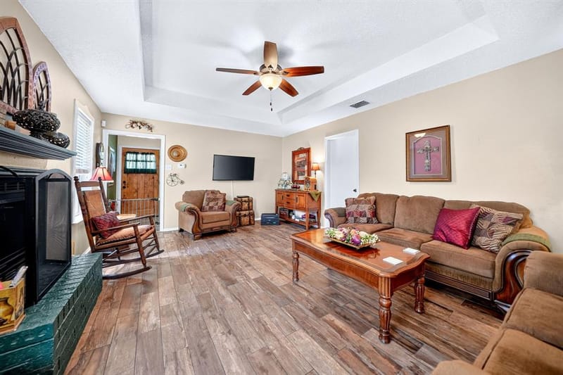 240 Dewey Court, Irving TX 75060 - Photo 6