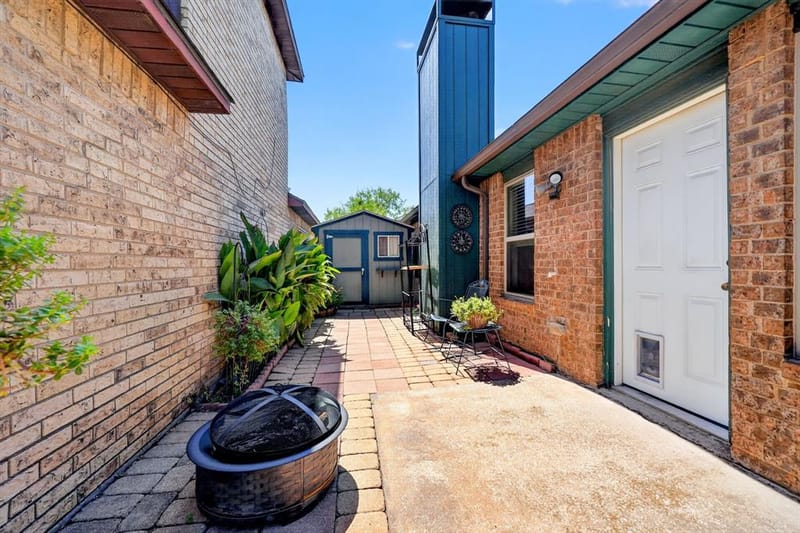 240 Dewey Court, Irving TX 75060 - Photo 22