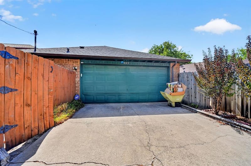 240 Dewey Court, Irving TX 75060 - Photo 28