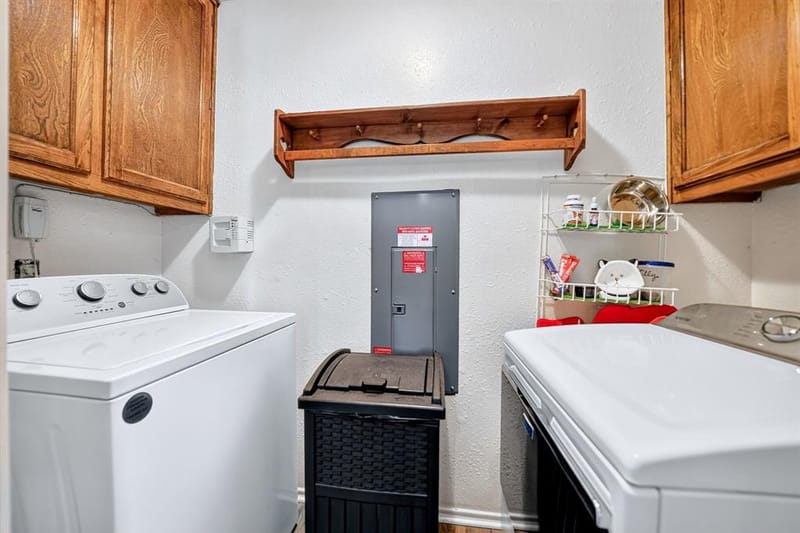 240 Dewey Court, Irving TX 75060 - Photo 21