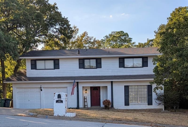 900 N Bowen Road, Arlington TX 76012