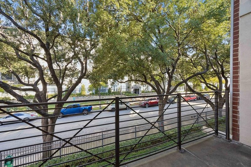 2606 Shelby Avenue # 102, Dallas TX 75219 - Photo 10