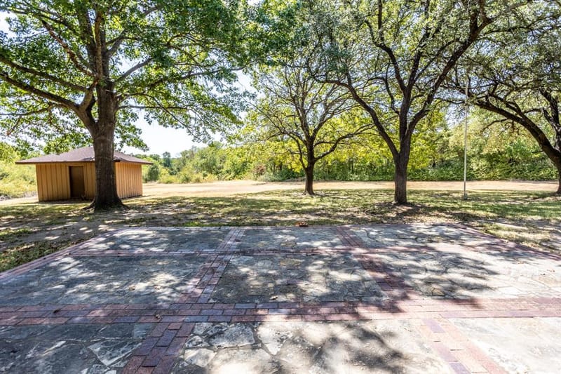 2300 W MAIN Street, Lancaster TX 75146 - Photo 6