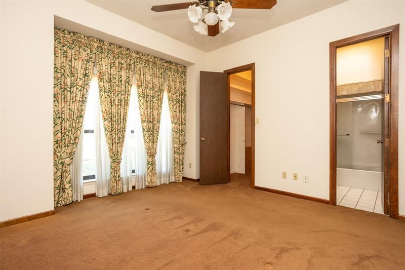 2300 W MAIN Street, Lancaster TX 75146 - Photo 34