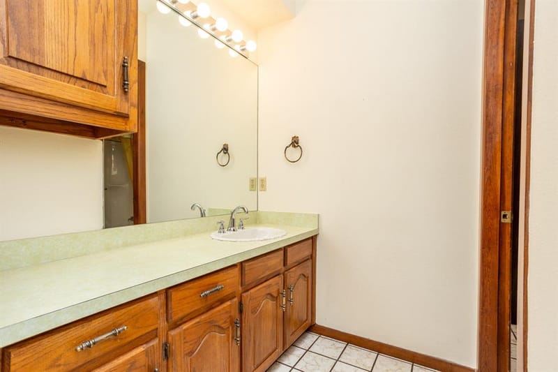 2300 W MAIN Street, Lancaster TX 75146 - Photo 25