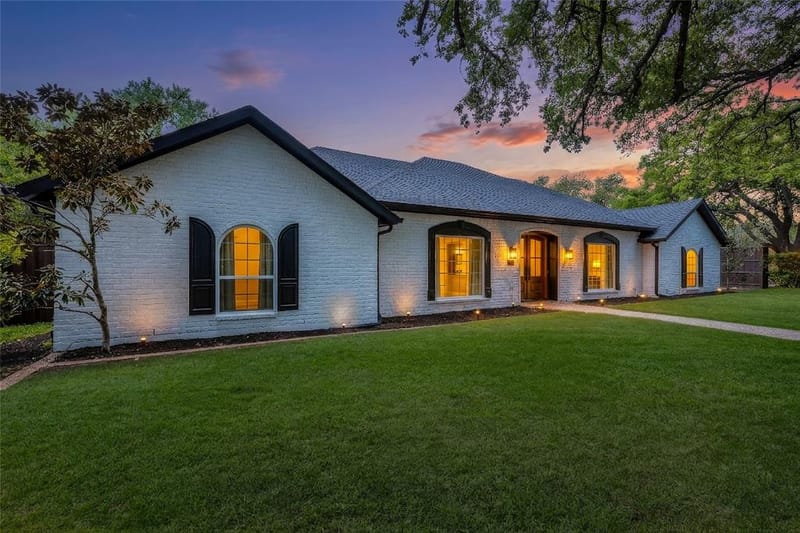 7108 Hunters Ridge Drive, Dallas TX 75248 - Photo 3