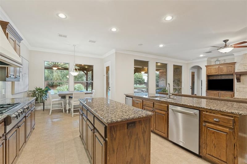 7501 Thistledown Drive, McKinney TX 75071 - Photo 12