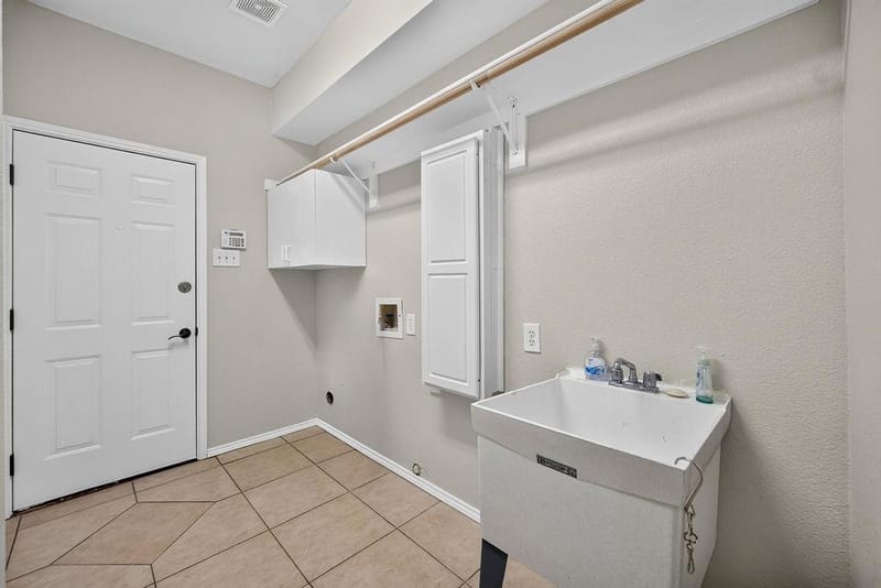 4730 Parkhaven Drive, Garland TX 75043 - Photo 36