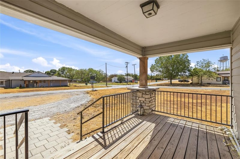 504 Hawk, Dublin TX 76446 - Photo 2