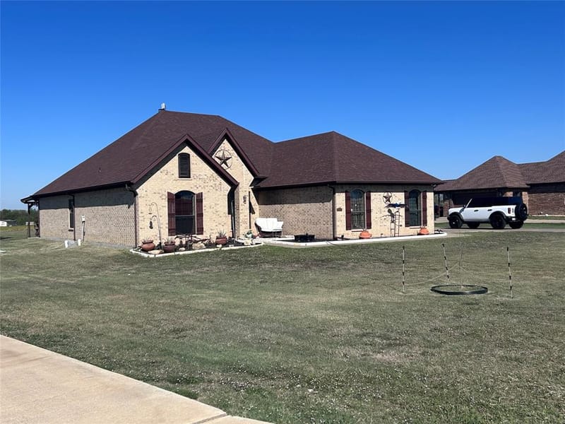1055 Chartres, Oak Ridge TX 75142 - Photo 2