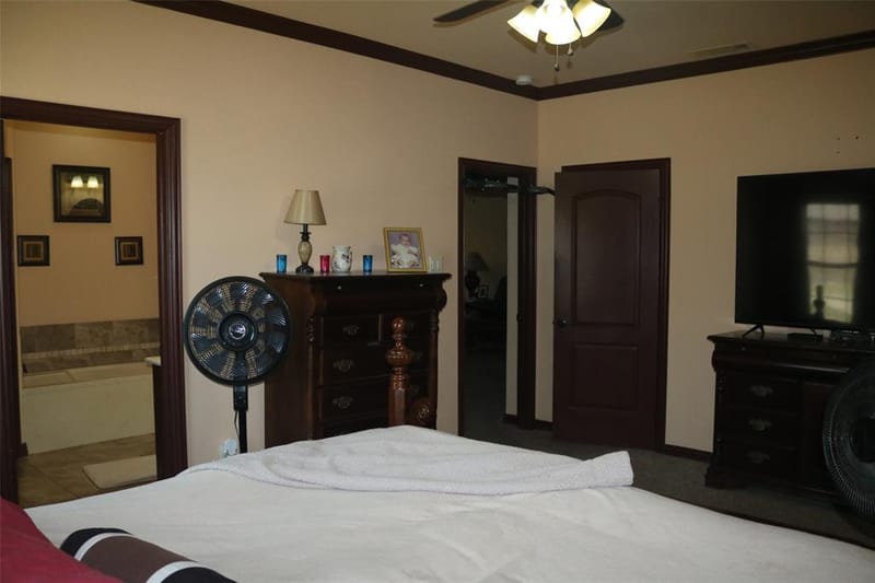 1055 Chartres, Oak Ridge TX 75142 - Photo 28
