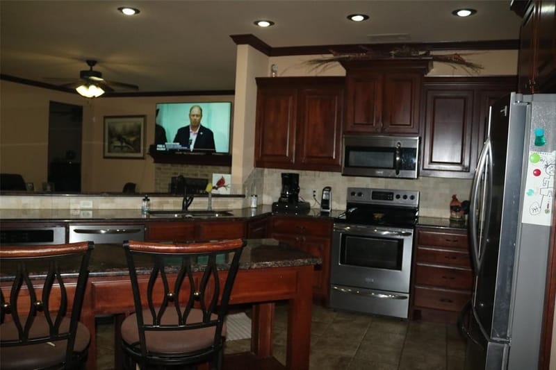 1055 Chartres, Oak Ridge TX 75142 - Photo 34
