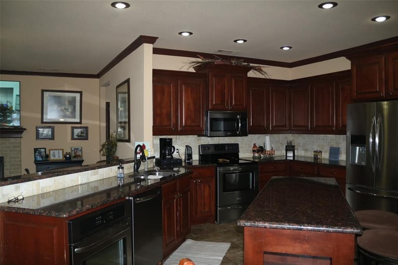 1055 Chartres, Oak Ridge TX 75142 - Photo 35
