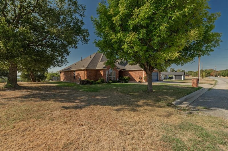 115 Lakeview Drive, Runaway Bay TX 76426 - Photo 38