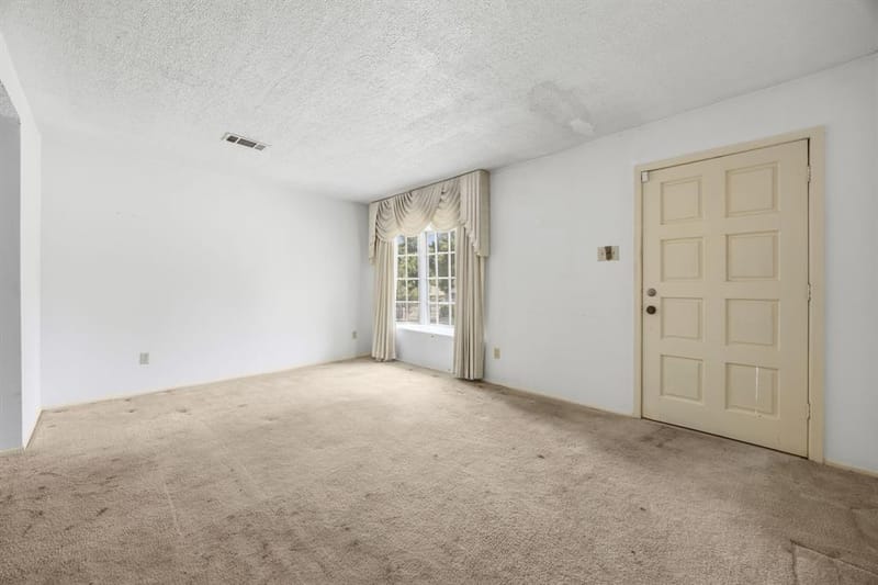 7235 Vecino Drive, Dallas TX 75241 - Photo 5