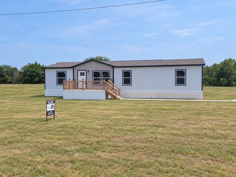 355 Largo Street, Bonham TX 75418 - Photo 6